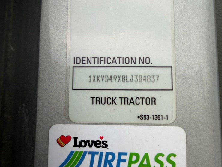 2020-kenworth-t680-image-17