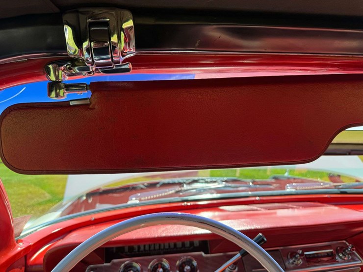 1961-chevrolet-impala-convertible-unrestored-original-image-106