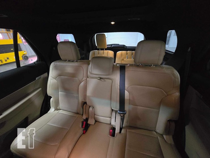 2016-ford-explorer-limited-image-15