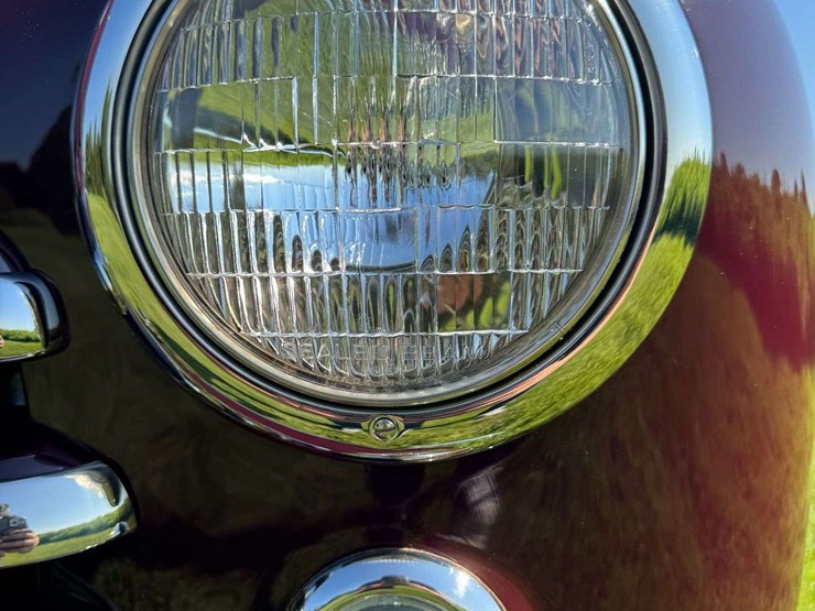 1947-ford-super-deluxe-sportsman-image-92