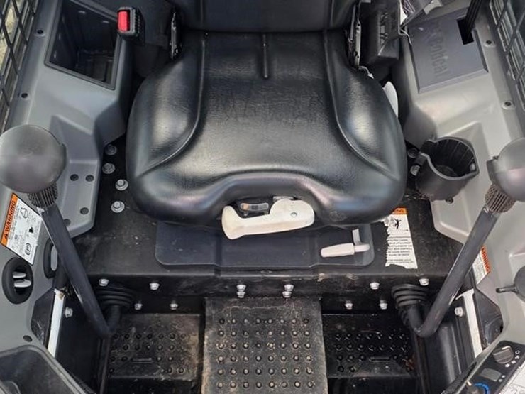 2018-bobcat-s550-image-44