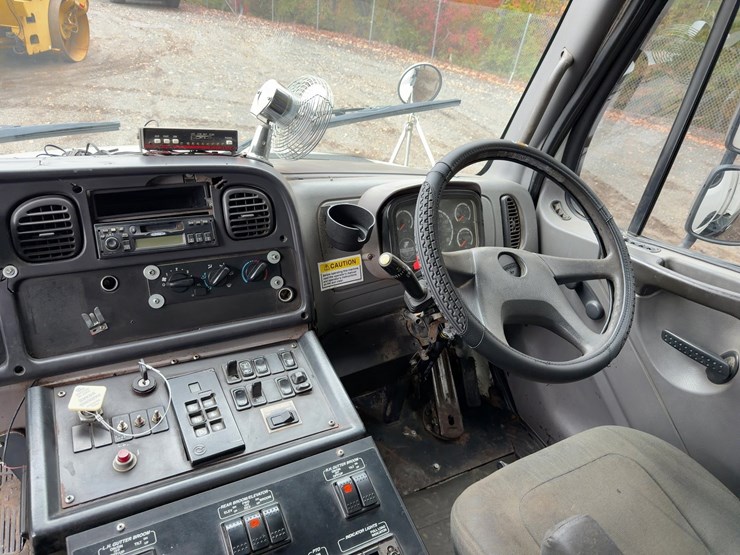 2006-caterpillar-c7-image-23