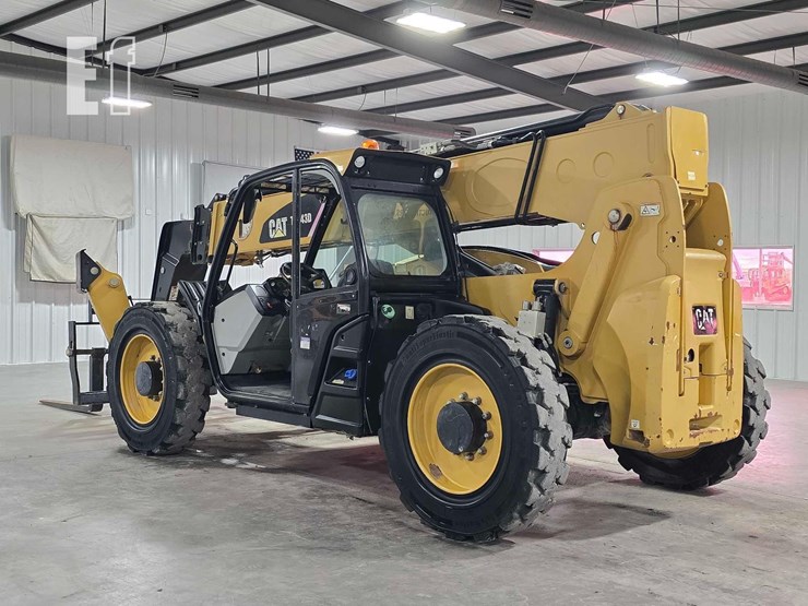 2018-caterpillar-tl943d-image-4