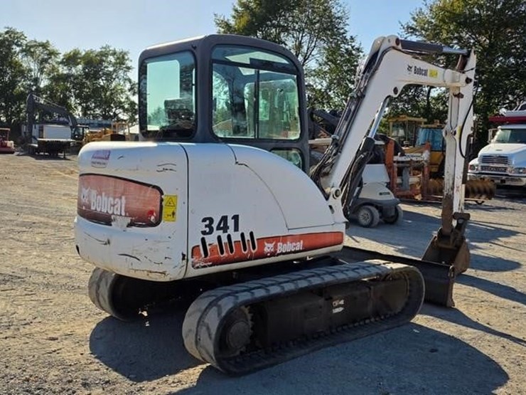 2006-bobcat-341g-image-3