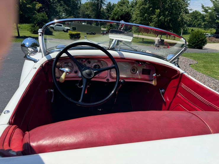 1936-auburn-852-supercharged-boattail-speedster-image-17