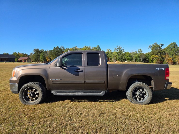 2008-gmc-sierra-2500hd-image-5