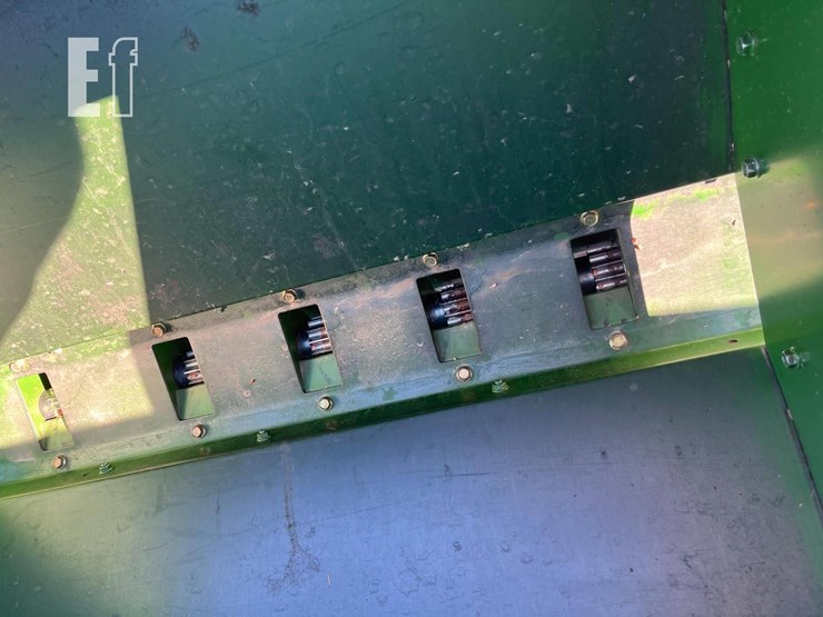 1990-john-deere-750-image-11