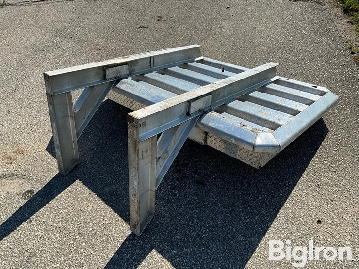 koneta-diamond-brite-aluminum-truck-headache-rack-image-10