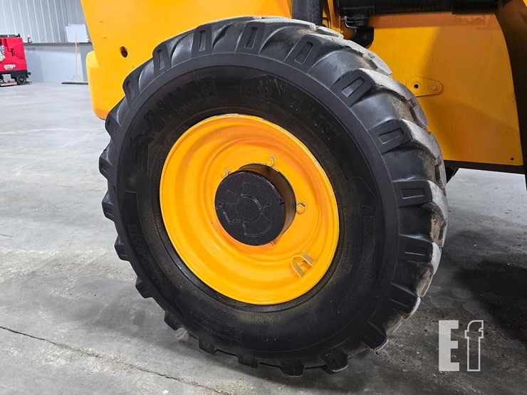 2015-jcb-507-42-image-27
