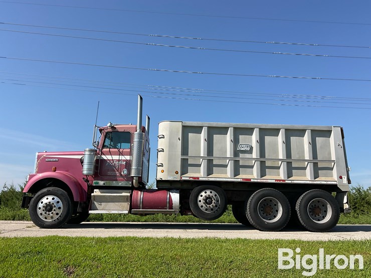 2005-kenworth-w900b-image-8
