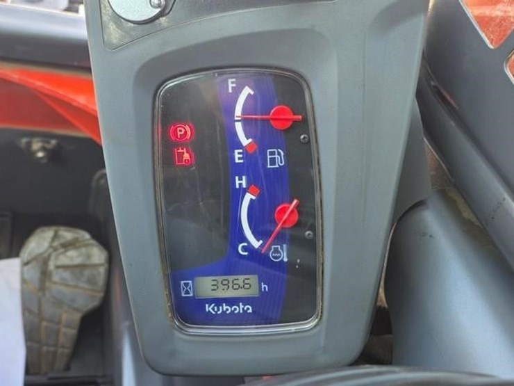 2025-kubota-ssv75-image-53