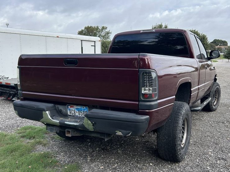 2020-dodge-ram-1500-image-4