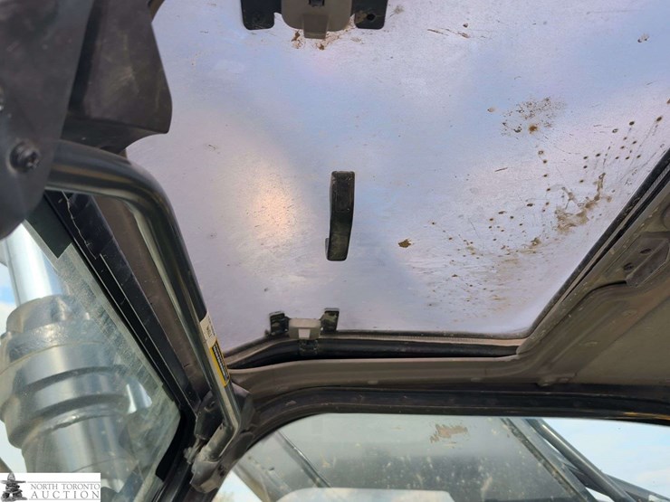 2010-john-deere-450-image-40