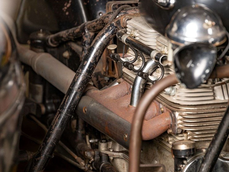 1941-indian-four-sidecar-motorcycle-image-3