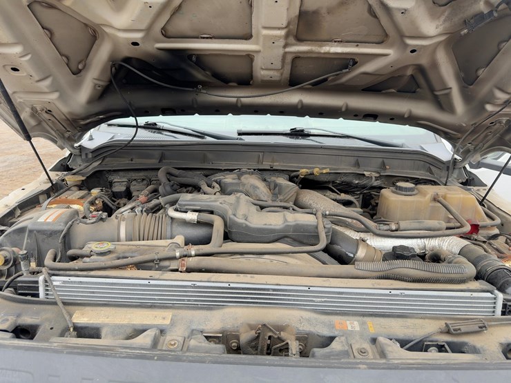 2013-ford-f550-xl-image-22