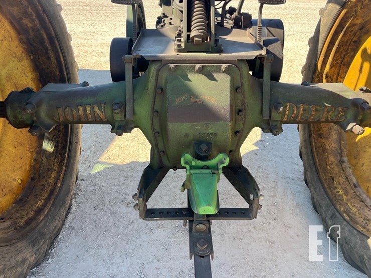 john-deere-b-image-5