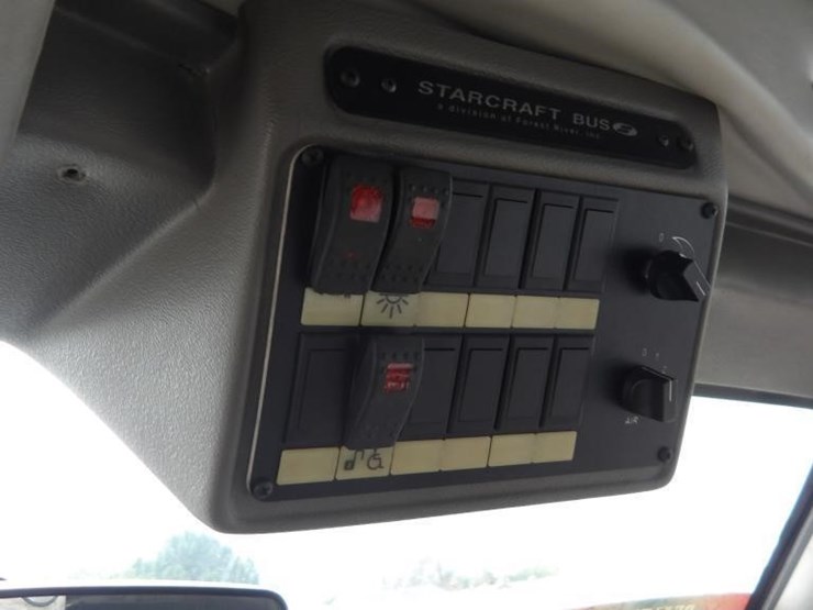 2016-ford-e450-image-23