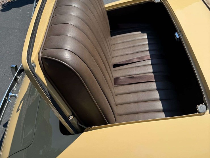 1937-cadillac-series-60-five-passenger-touring-sedan-image-11
