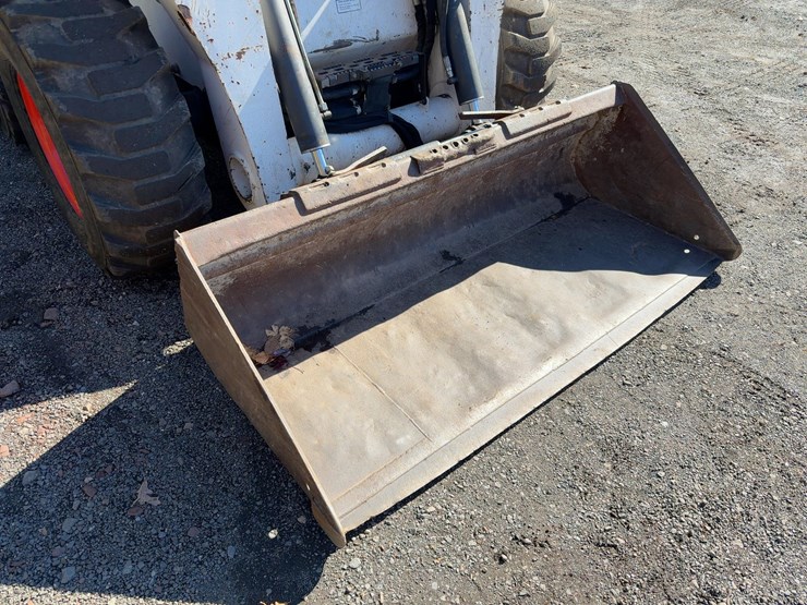 2016-bobcat-s850-image-8