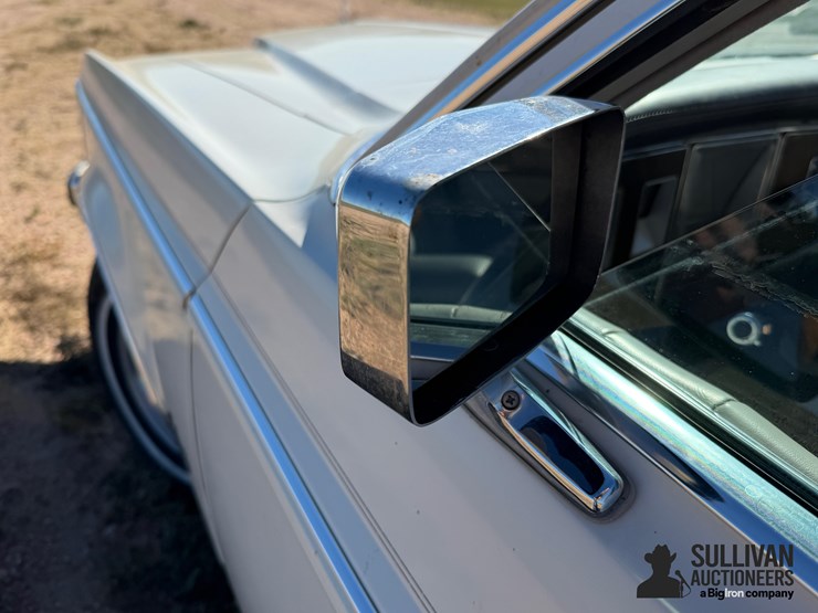 1977-lincoln-versailles-4-door-luxury-sedan-image-19