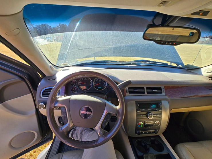 2008-gmc-sierra-2500hd-image-43