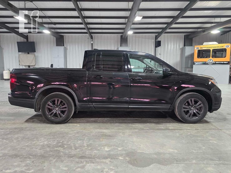 2017-honda-ridgeline-image-6