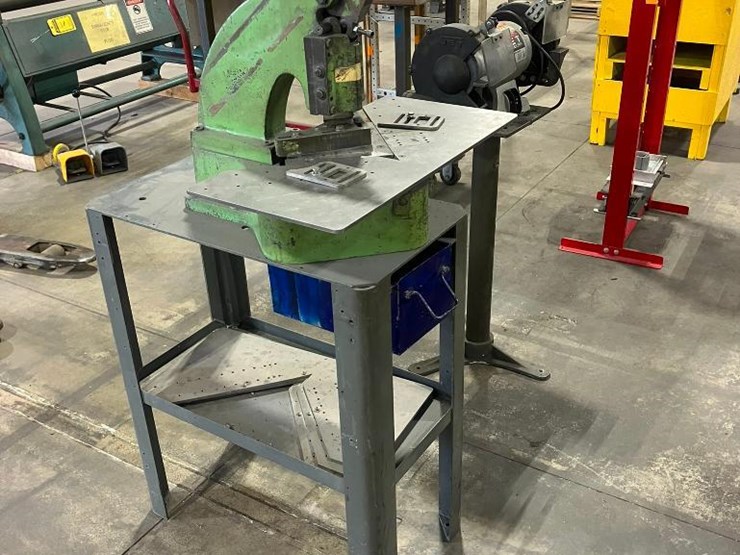 di-arco-pedestal-corner-notcher,-16-gauge-image-2