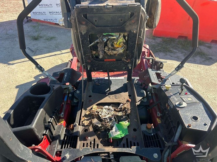 toro-z-master-5000-series-60in-zero-turn-commercial-mower-image-10