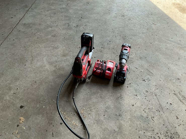#108-•-milwaukee-m18-cordless-tool-lot:-2706-20-hammer-drill,-2646-20-grease-gun,-48-59-1808-rapid-charger-&-batteries-image-3