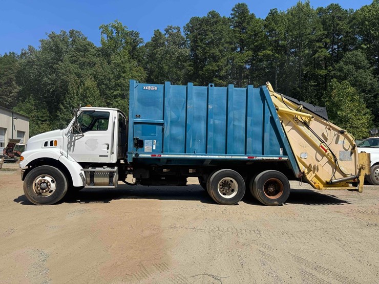 2006-sterling-l7500-image-2