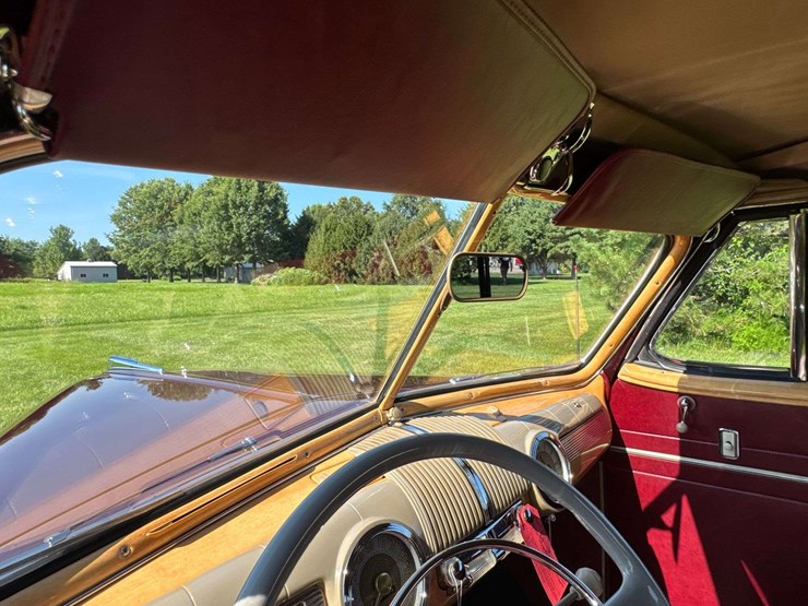 1947-ford-super-deluxe-sportsman-image-110