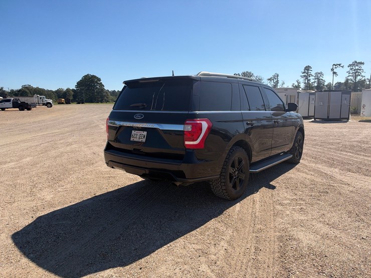 2020-ford-expedition-image-8