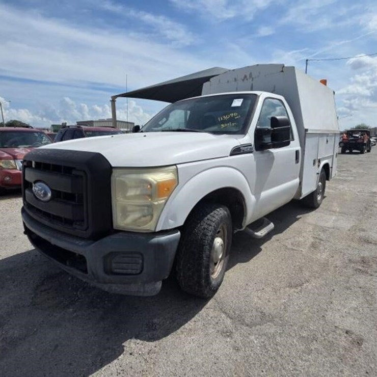 2011 FORD F350