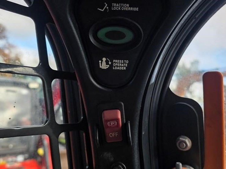 2018-bobcat-s550-image-52