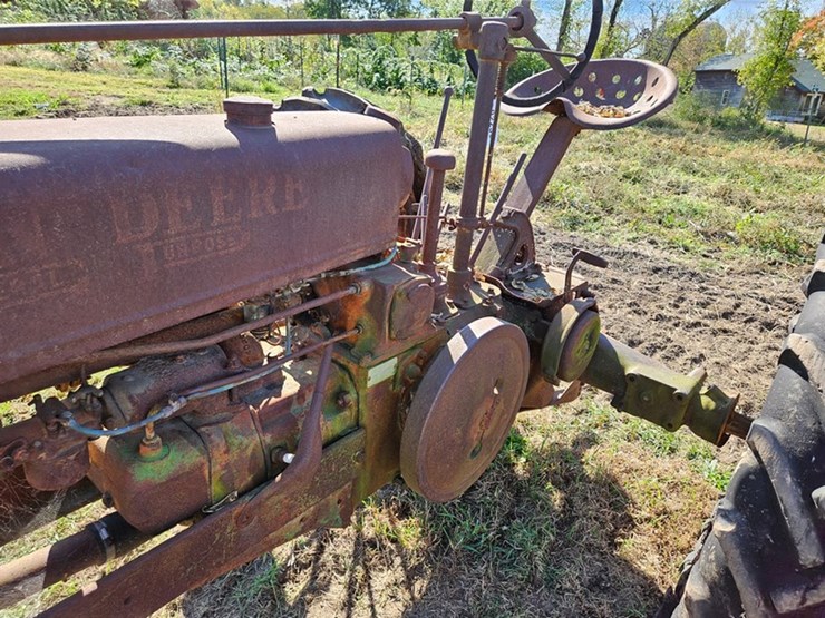 john-deere-model-b-image-13