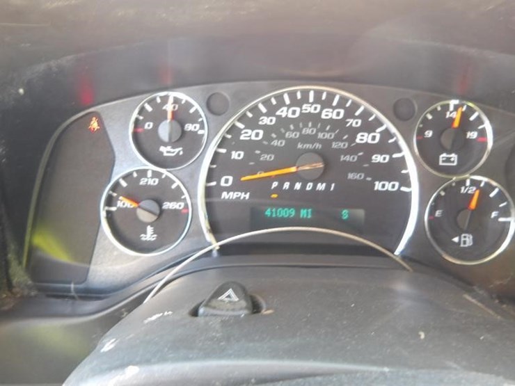 2016-utility-van-image-23