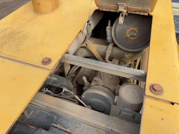 2000-caterpillar-d5c-lgp-image-28