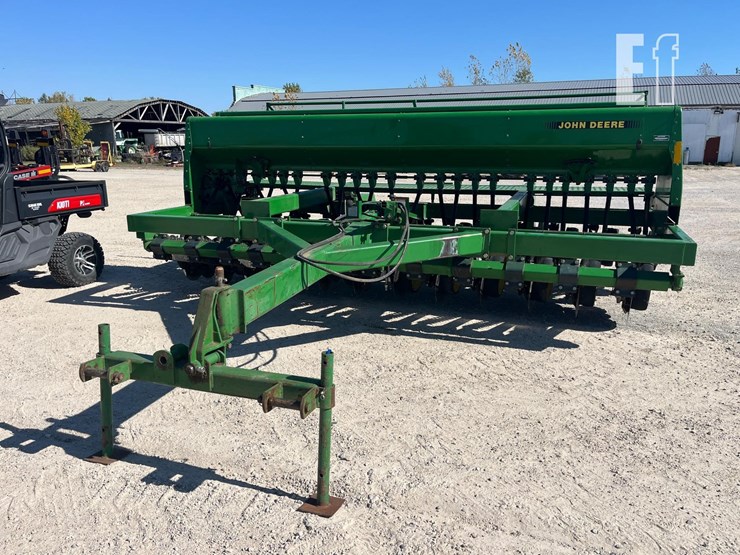 1990-john-deere-750-image-2