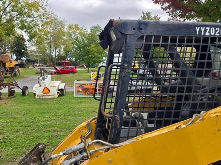 2012-caterpillar-259b3-image-10