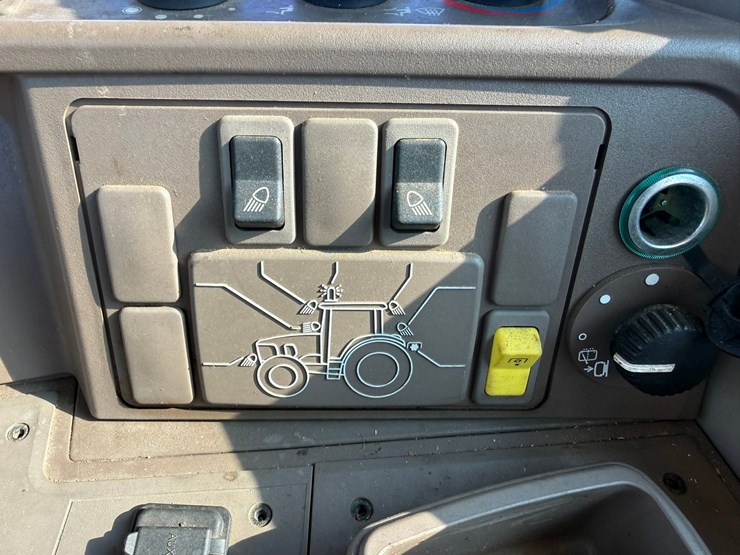 2017-john-deere-6110m-image-97