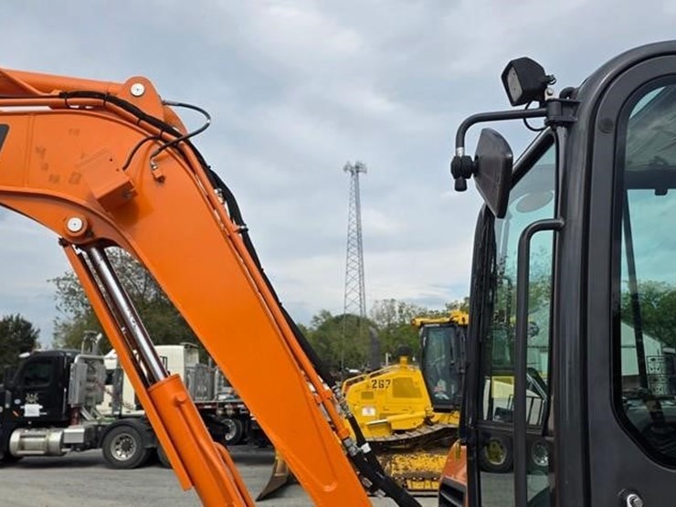 2023-doosan-dx63-3-image-16