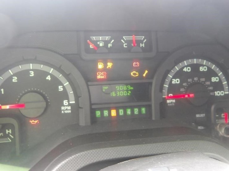 2016-ford-e450-image-17