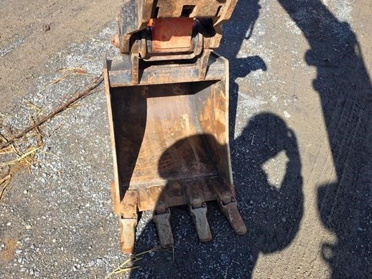 2025-kubota-kx033-4-image-34