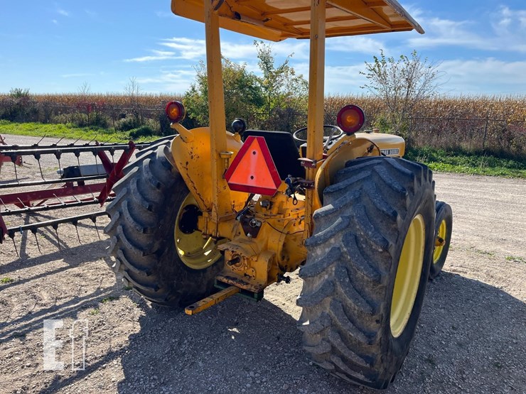 2021-john-deere-301a-image-3