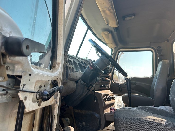 #10581-•-2006-mack-cxn613-daycab-s/a-truck-tractor-1m1ak06y36n008620-inv#10581-image-42