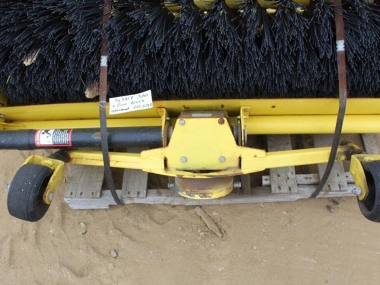 john-deere-1025r-image-7