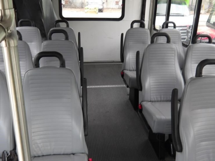 2016-ford-e450-image-24