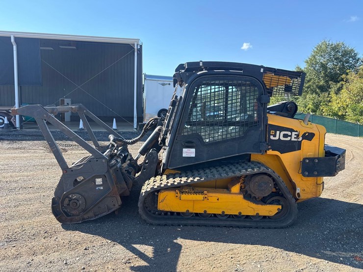 2013-jcb-300t-image-2