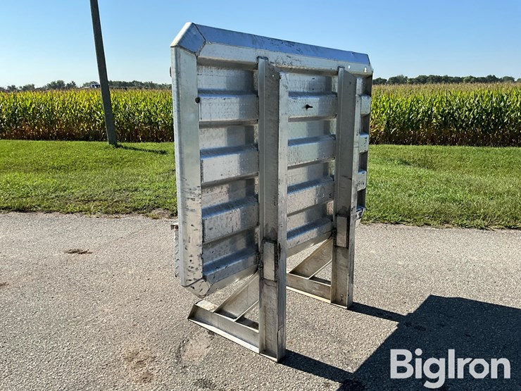 koneta-diamond-brite-aluminum-truck-headache-rack-image-7