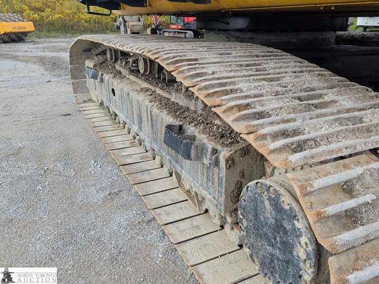 2010-john-deere-450-image-38